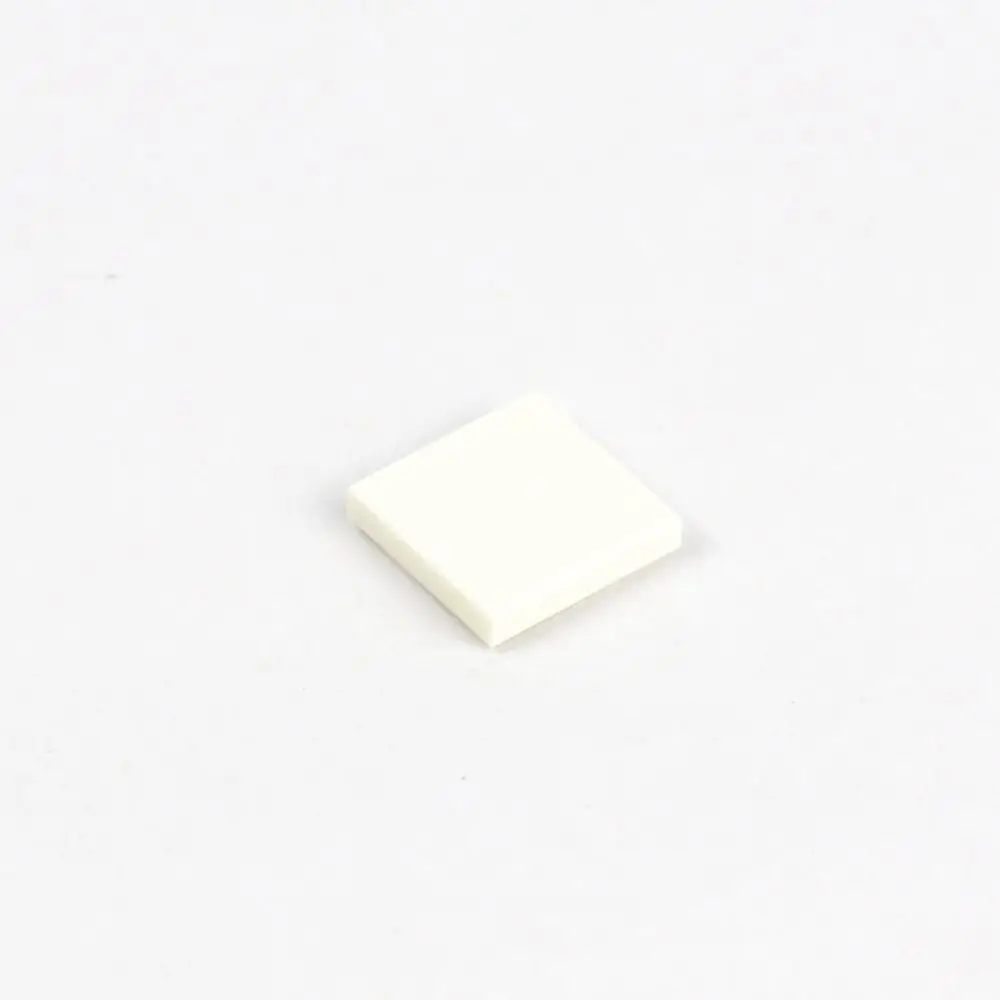 White Плоская плитка 2x2 Развивающие игрушки для детей, здание Мпц блоки город Запчасти совместимые с лего 3068 500 шт - Цвет: White