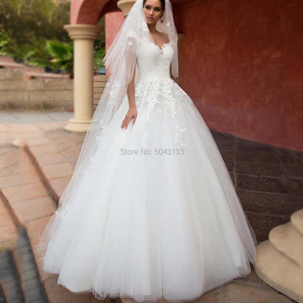 

Sexy Sweetheart Ball Gown Wedding Dresses 2020 Vintage Lace Appliques Floor Length Tulle Wedding Bridal Gowns Robe De Mariee