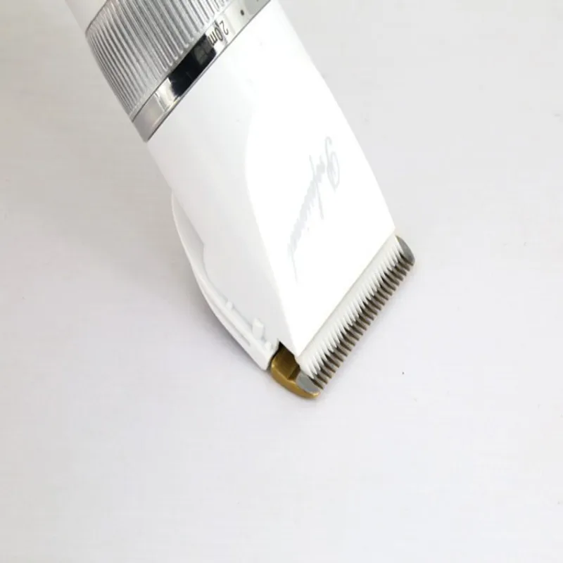 Машинка для стрижки волос KEMEI электрическая машинка перезаряжаемая с титановым