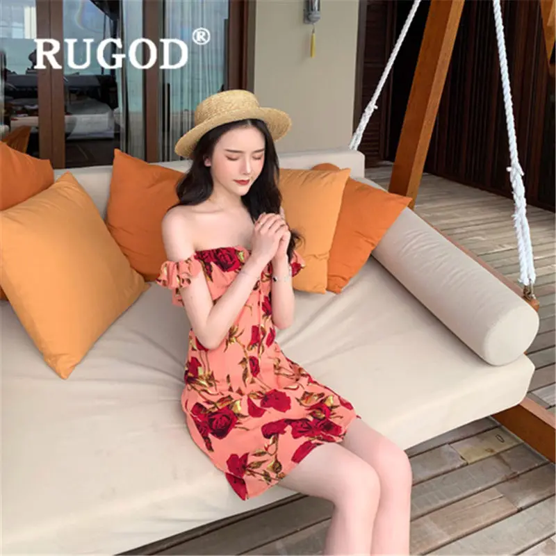 Женское платье с цветочным принтом RUGOD розовое открытыми плечами вечерние платья