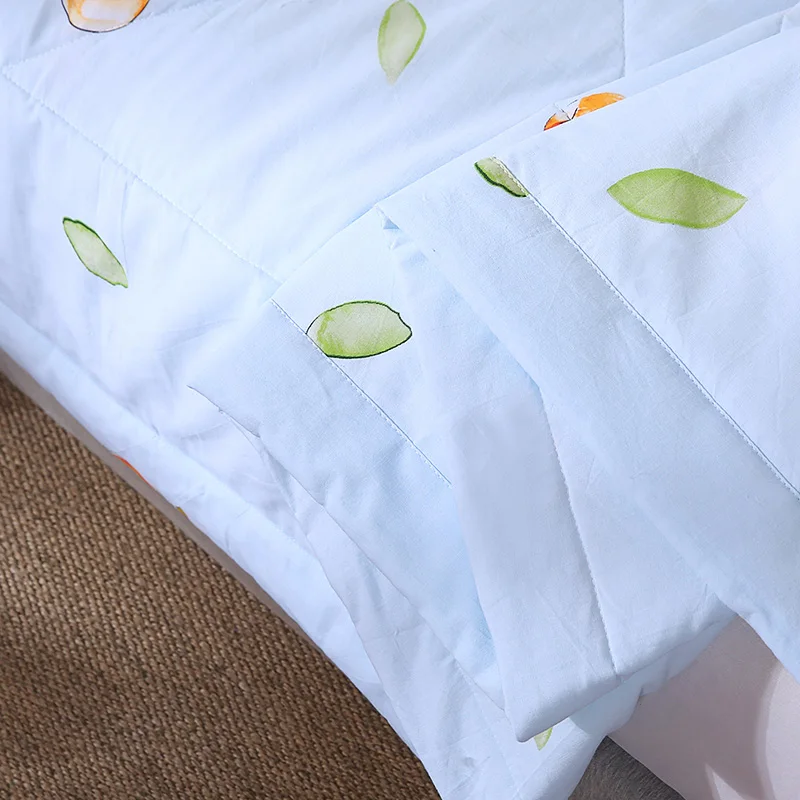 Light Blue Cartoon Red Apple Pattern 1Pcs Summer Quilted Quilt 200X240cm Size Thin Bedding Throws Blanket Plaids Quilting Soft | Дом и сад