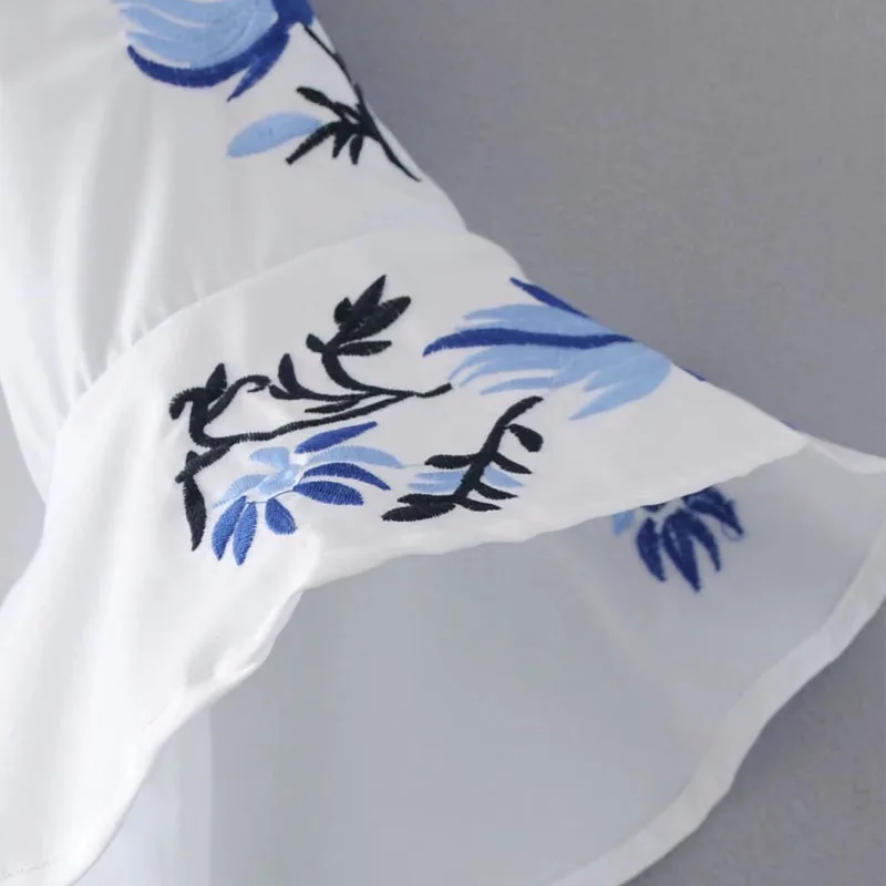 White Blue Women Blouses Summer 2017 Brand Floral Embroidery Flare Sleeve Chemisier Femme Tops Elegant V-Neck Woman Blusas Z354 |