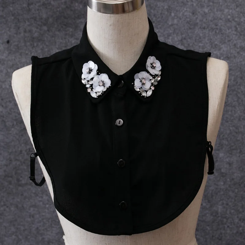 

New beautiful necklace female collar bust shirt sweater necklace female pointed Sakura splashing pearl Fancy gold flower chain