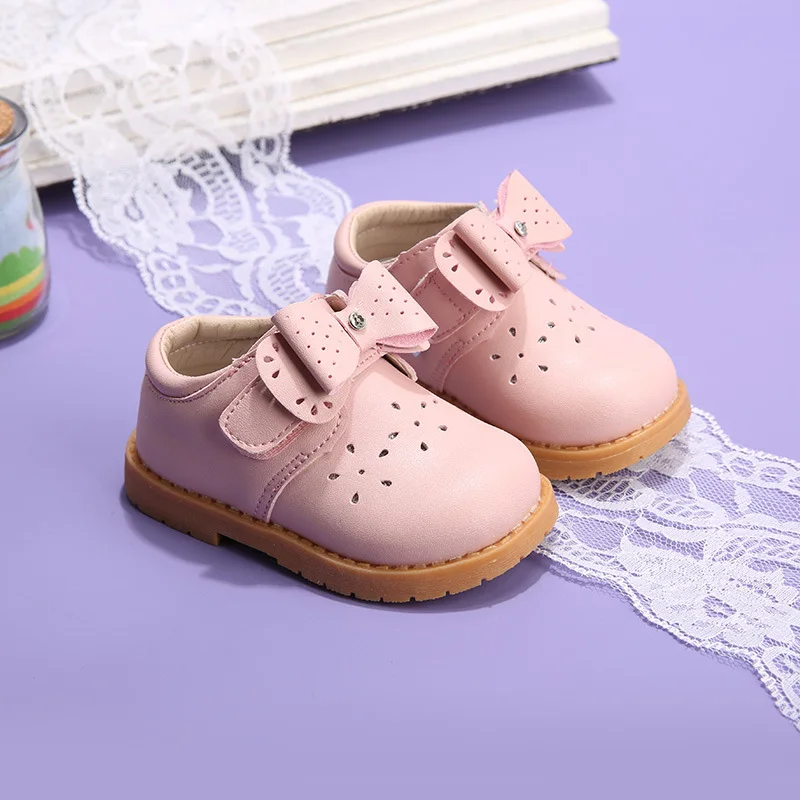 Кожаные туфли с бантом для девочек новая весенняя детская обувь мягкой подошвой