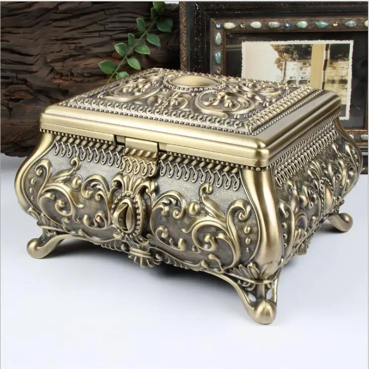 25.5X21.5X16CM большая коробка для хранения ювелирных изделий с бриллиантом бронзового цвета коробка для ювелирных украшений Органайзер настоль...
25.5X21.5X16CM большая коробка для хранения ювелирных изделий с бриллиантом бронзового цвета коробка для ювелирных украшений Органайзер настоль...