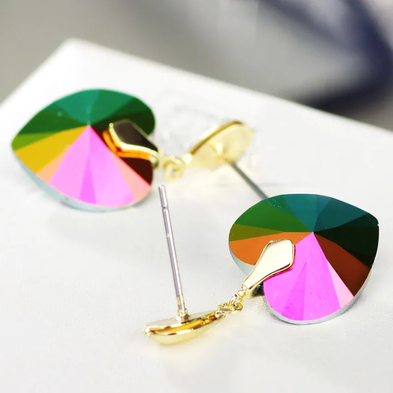 Женские серьги-подвески Neoglory светло-желтого цвета золотого с австрийскими