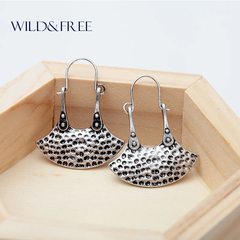 WILD & FREE Для женщин Винтаж цинковый сплав сектор Длинные висячие серьги в