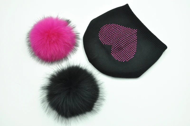 Шапки с меховым бомбоном Кепки Pom Poms зимняя женская шапка для девочек стразы женские шапки, вязанные шапки бини шапки Кепки Фирменная новинка, плотная женская меховая Шапки