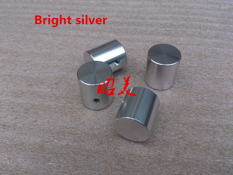 Серебристый/черный диаметр 20 мм Высота 22 цилиндрическая цельноалюминиевая