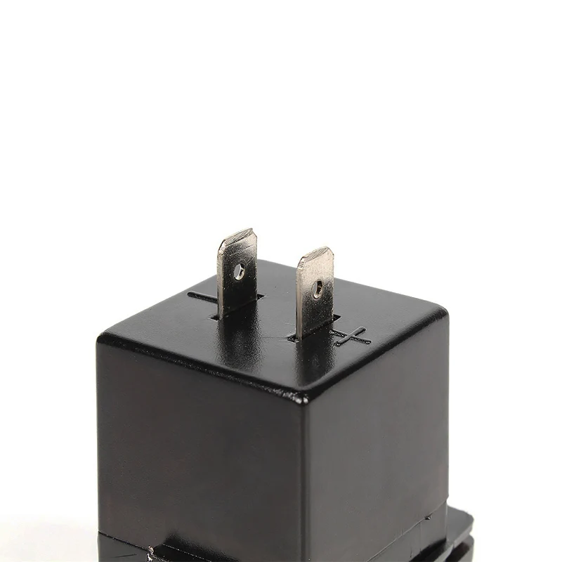 Водонепроницаемое зарядное устройство для автомобиля и мотоцикла с двумя USB-разъемами и прикуривателем, LED-цифровым вольтметром.