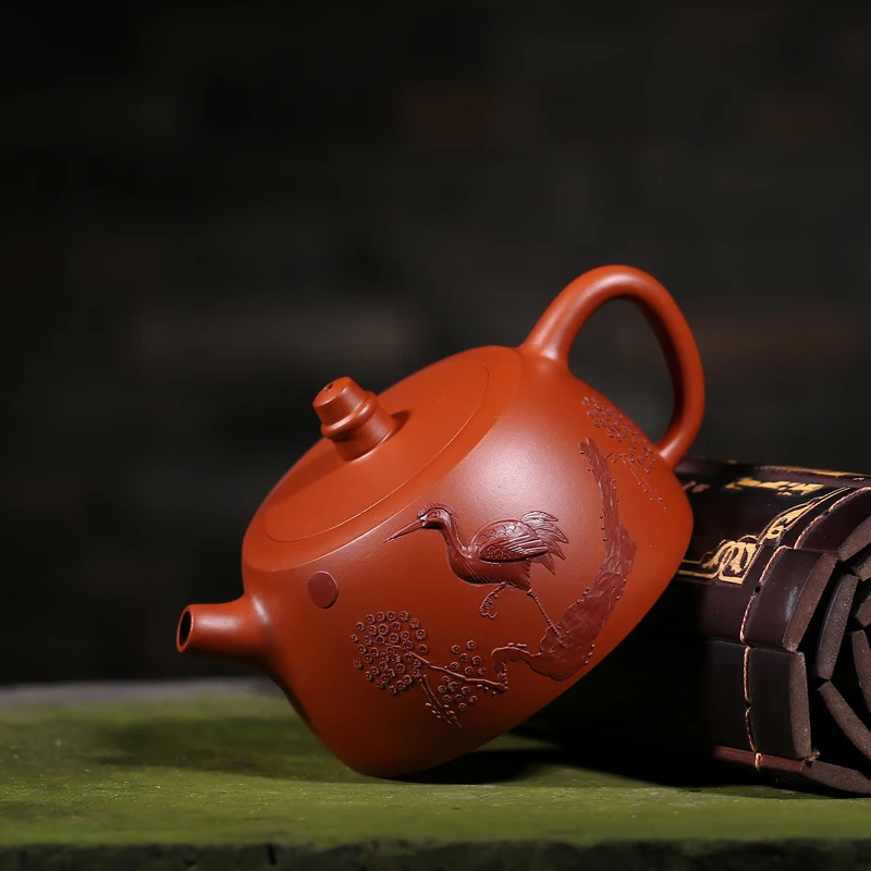 

180ML Yixing Sculpture Art Pattern Purple Grit Teapot Raw Ore Dahongpao Pot Office Kung Fu Tea Set Black Tea Kettle Friend Gifts