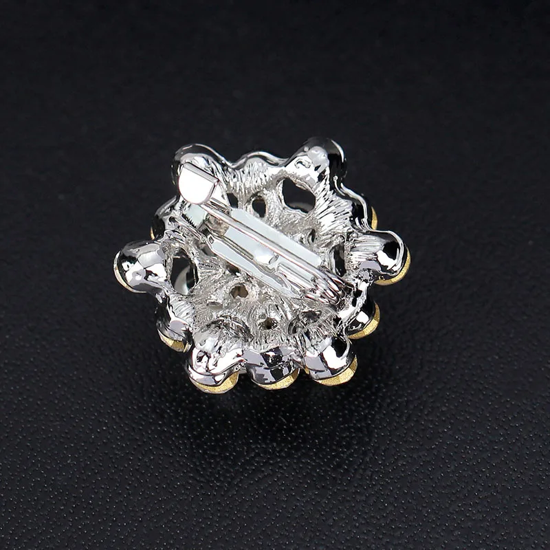 Нильсен цветок Броши для женщин Корейская версия новой экологически чистый