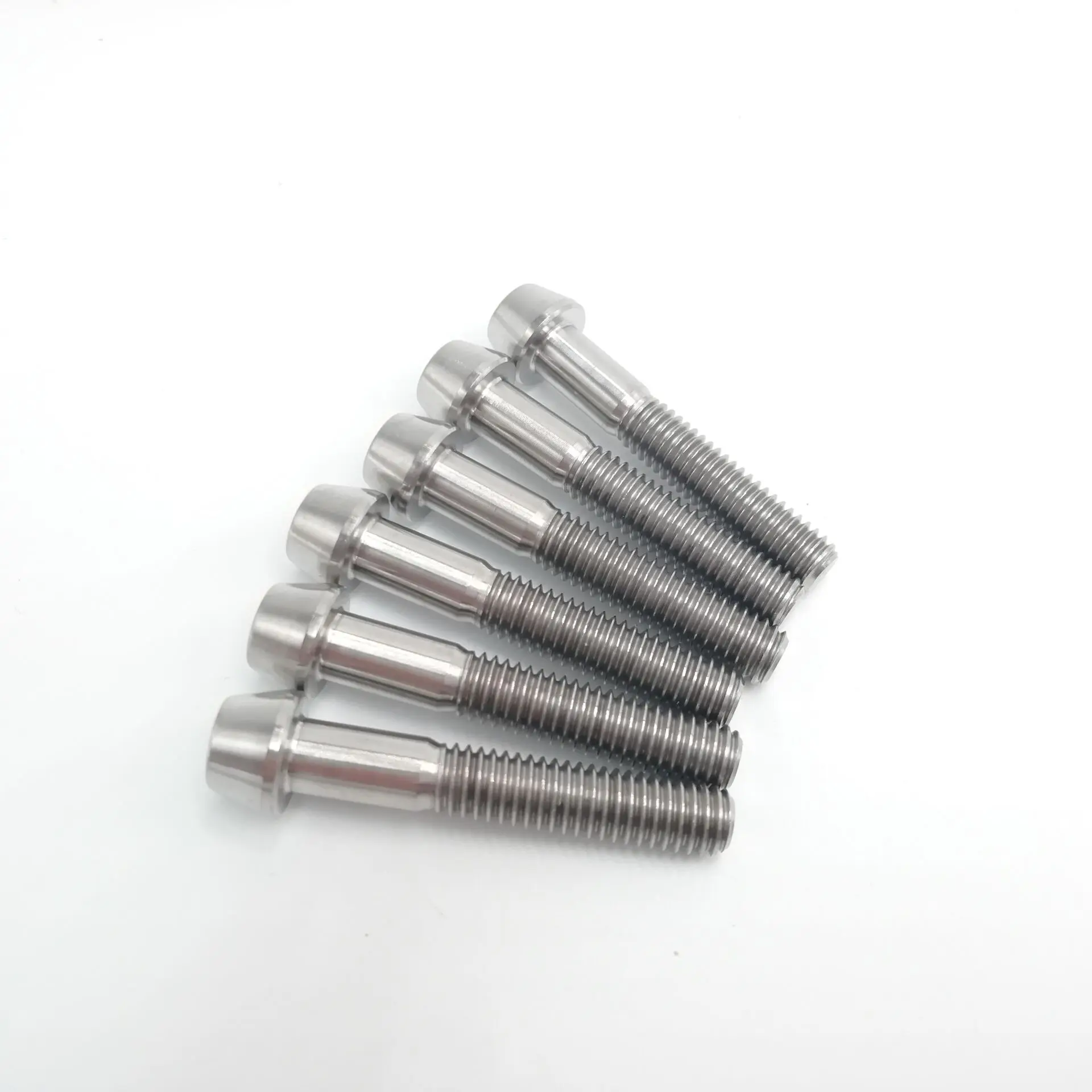 Титановый болт Ti M6x35mm M6 * 35 конический шестигранный винт с конической головкой