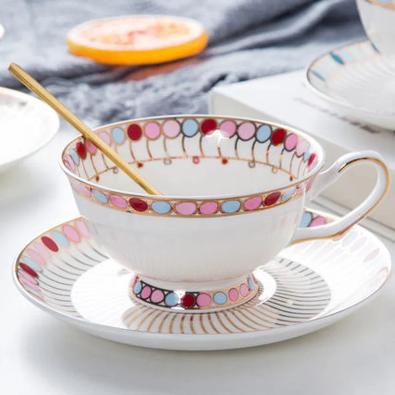 Pink Wourmth, нордический костяной фарфор, кофейная чашка и блюдце, набор, Золотая оправа, британское кафе, фарфоровая чашка, CeramicTea, чашка, креативный хороший подарок - Цвет: Pink