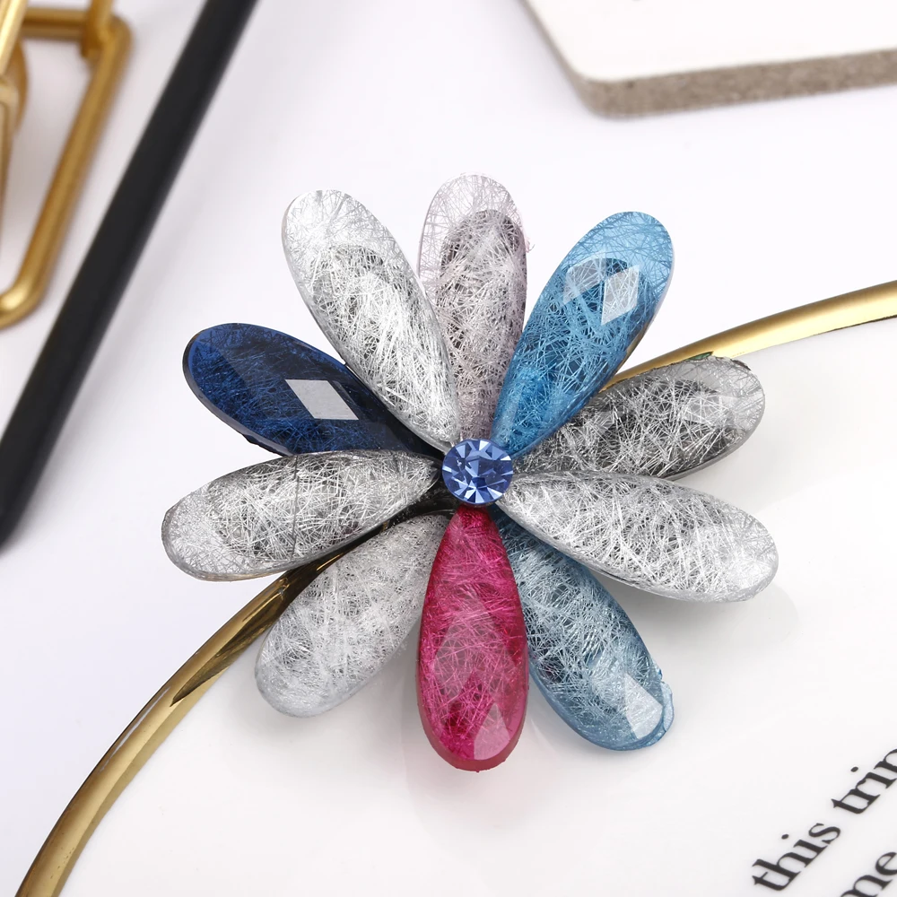 

JUJIE Fashion Multicolor Resin Flower Brooches For Women 2020 Female Brooch Pins Jewelry Dropshipping