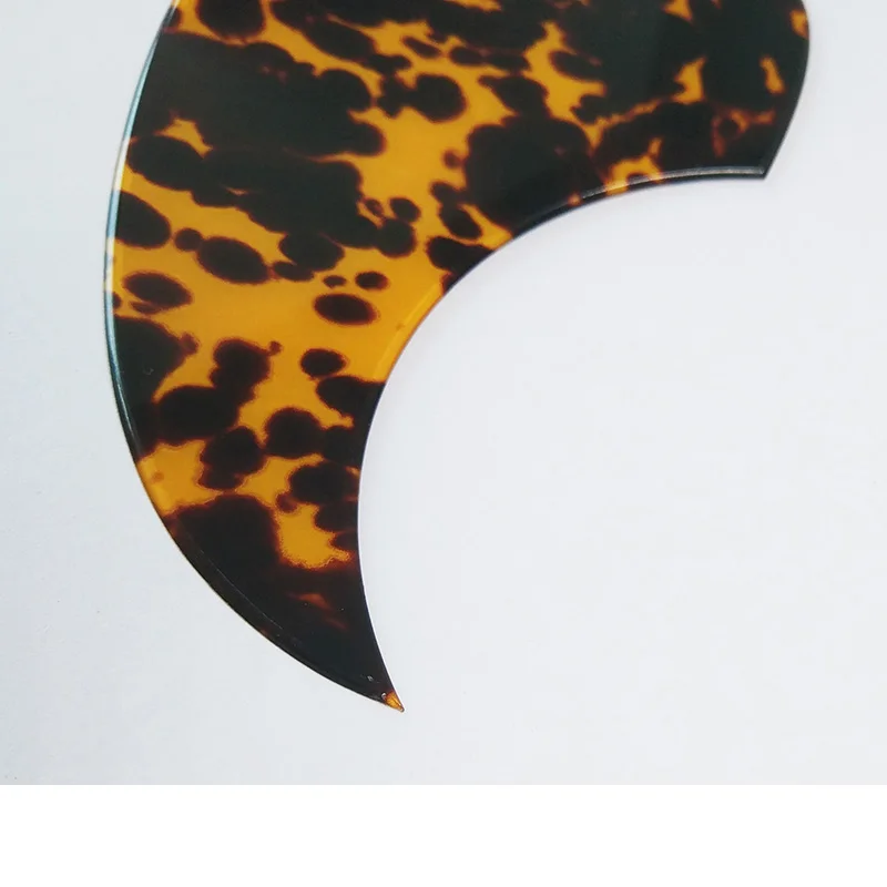 Pleroo Custom Guitar pickgaurd - Great Acoustic Pickguard Teardrop Shape leopard Print | Спорт и развлечения