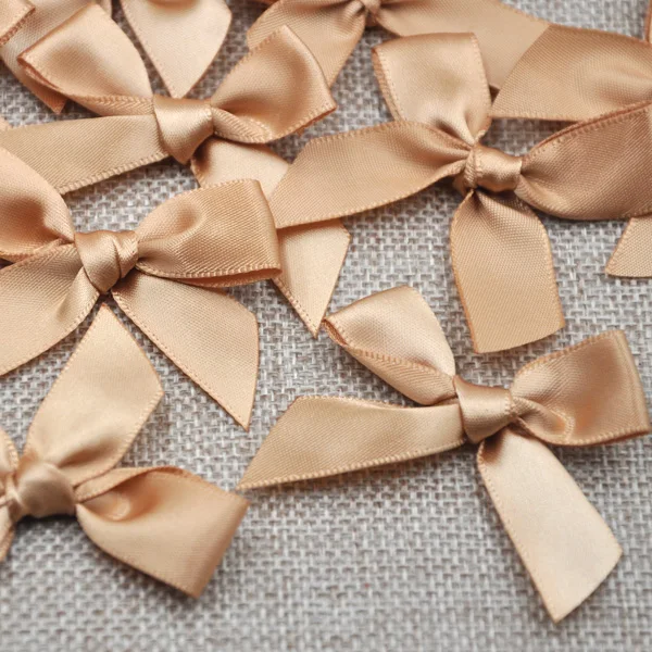 Brown 60 шт. атласная лента Бант Цветок Детские DIY вечерние подарочные упаковочные партии 10 цветов B30 - Цвет: Brown