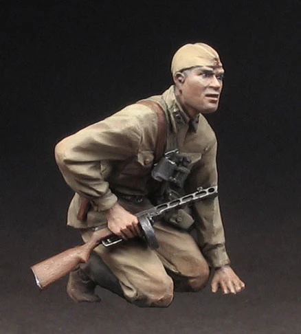 105 Red Army Officer One Figures  Unassembled Unpainted Top