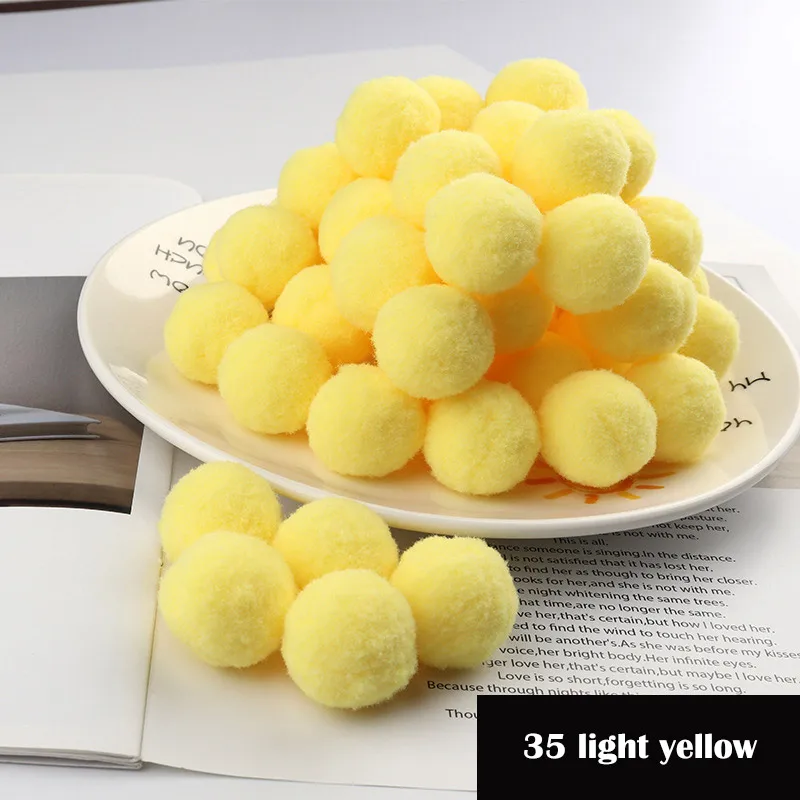 35 light yellow Новинка! 200 шт/партия помпон 15 мм Мини пушистые мягкие помпоны шар пушистый ручной работы поделки для домашнего декора Швейные принадлежности - Цвет: 35 light yellow