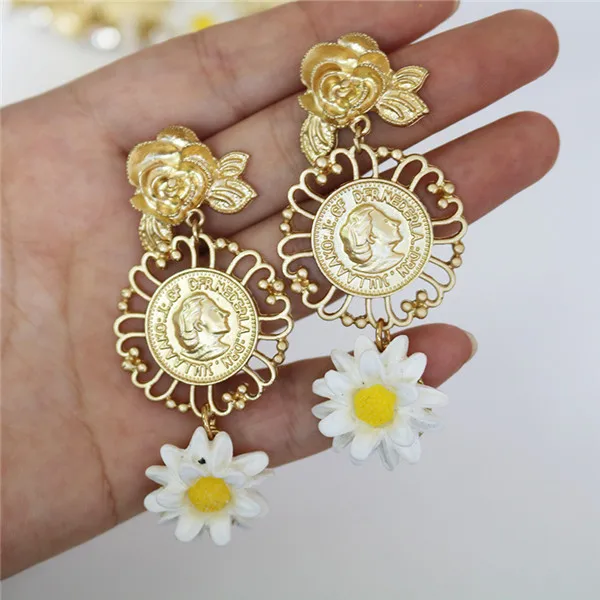 earring Винтажная золотая металлическая большая корона, белый керамический цветок, барокко, для выпускного вечера, хрустальные повязки для волос, ручная работа, украшения для волос, свадебная тиара, аксессуары - Окраска металла: earring