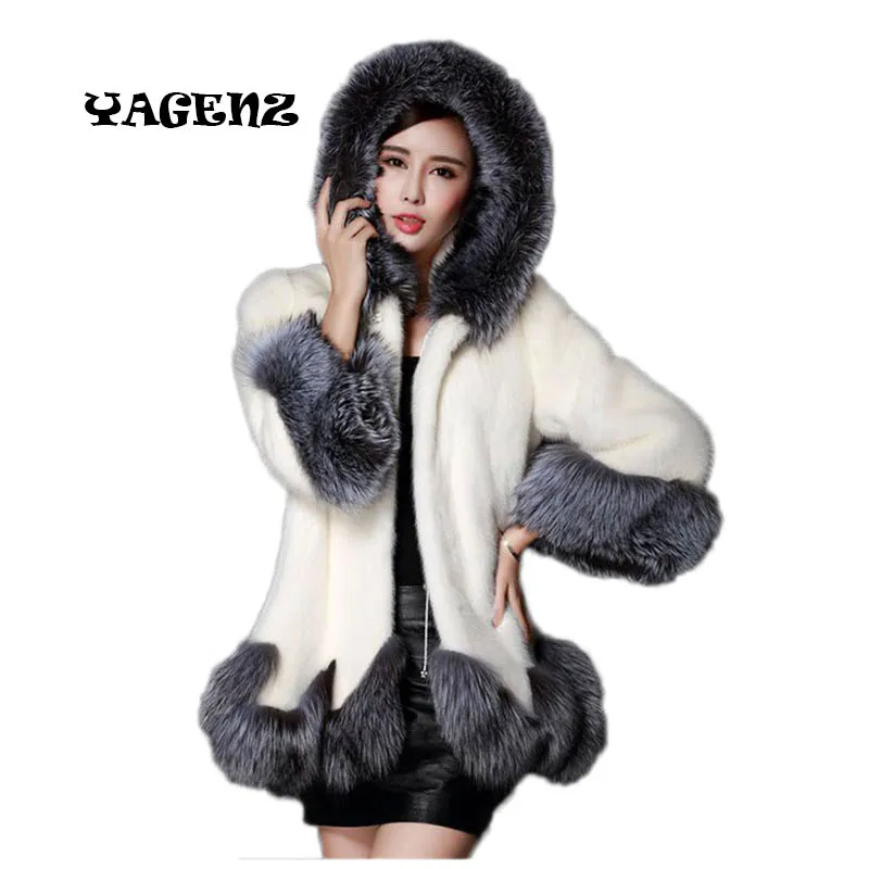 Женское пальто с искусственным мехом меховое средней длины капюшоном и