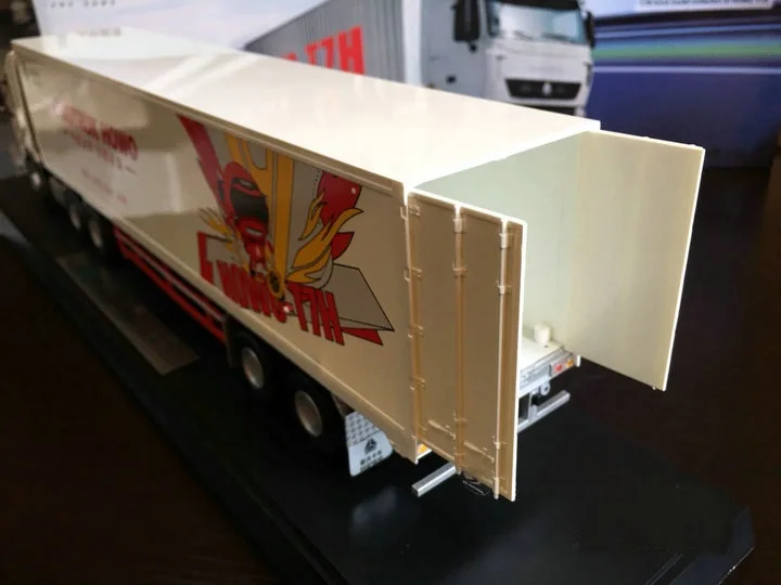 Изысканная модель из сплава 1:36 SinoTruk HOWO T7H контейнеровоз тягач литые под давлением игрушки модель для коллекции украшения