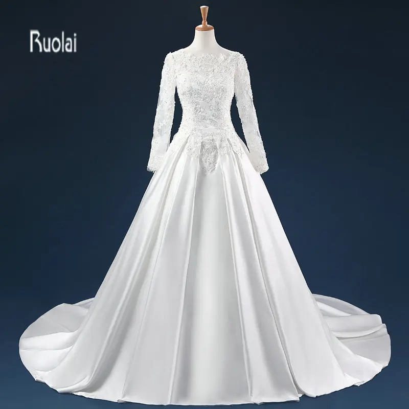 Королевское сатиновое платье с длинным рукавом и треугольным вырезом на спине