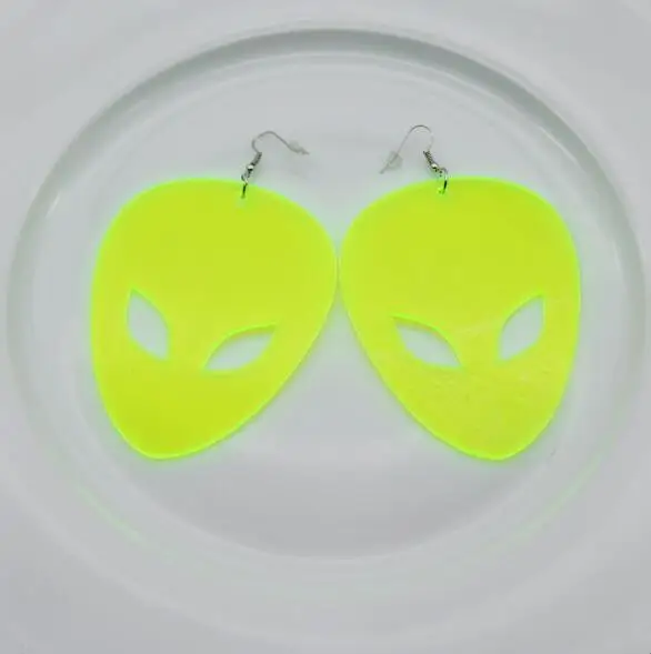 Neon yellow Alien Модные креативные акриловые блюдца человек инопланетянин серьги с надрезом преувеличены неоновый цвет большие свободные модные серьги вечерние ювелирные изделия - Окраска металла: Neon yellow Alien