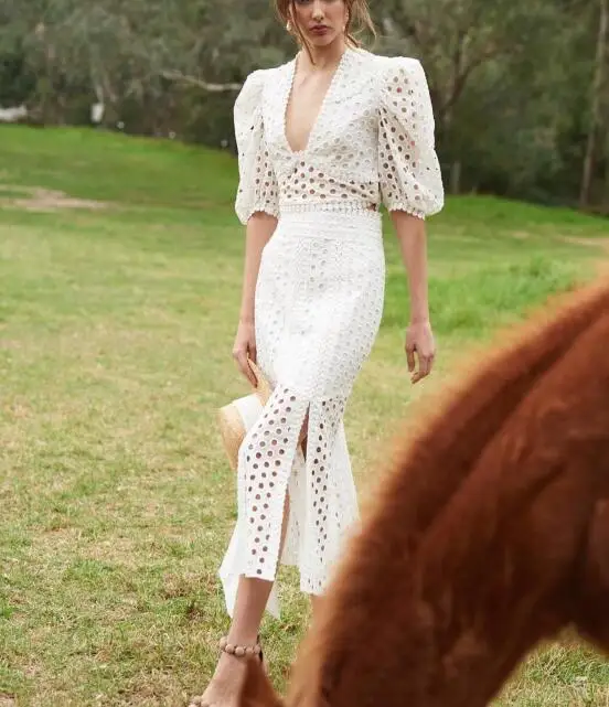 Женское вечернее платье с рукавами-фонариками белое V-образным вырезом | Женская