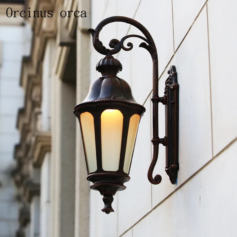 

Креативная антикварная уличная настенная лампа в европейском стиле, современный простой светодиодный водонепроницаемый светильник для двора, гостиной, балкона, коридора