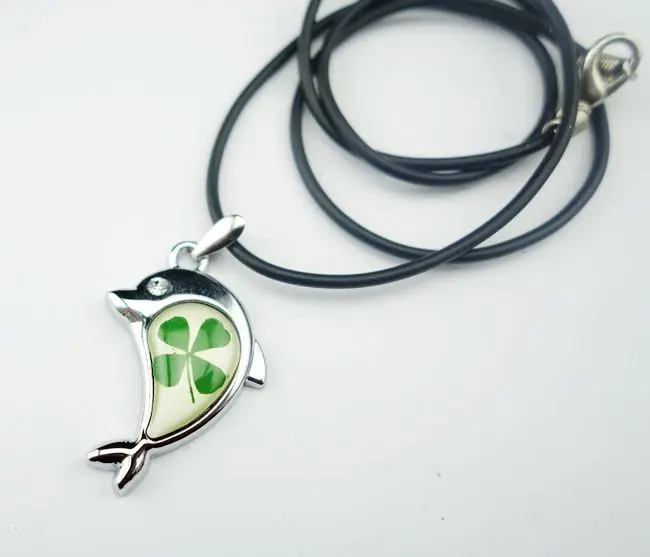 20 шт. модное ожерелье с дельфинами Клевер покрытием цены по прейскуранту