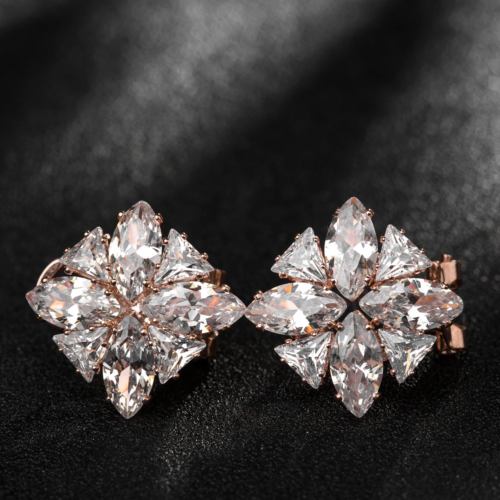 Женские серьги-пусеты Sakura модные роскошные золотые серьги с фианитом для