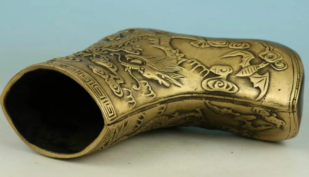 

Chinese Old Brass Collectable Handwork Carved Emperor Dragon Shoes Statue