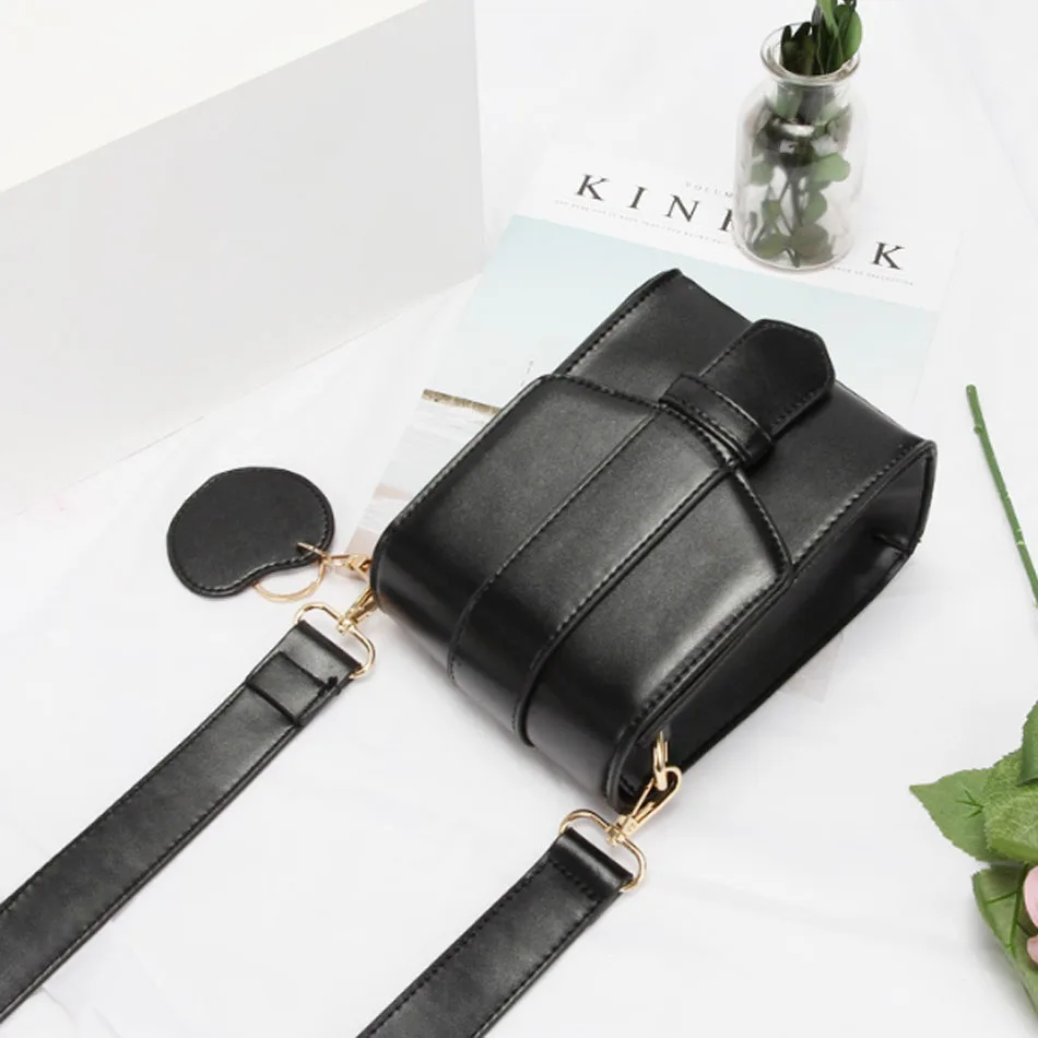 

Small Chain Shoulder Handbag simple mobile phone bag lovely lovable shoulder bag Crossbody Bags