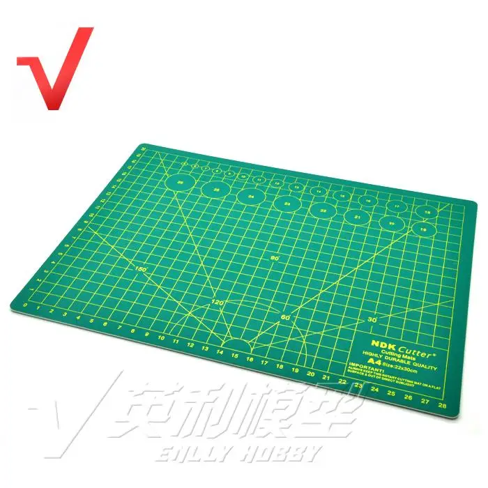 

The NDK cutter A4A4 22 * 30 double cutting mat (green 5 layer PVC)