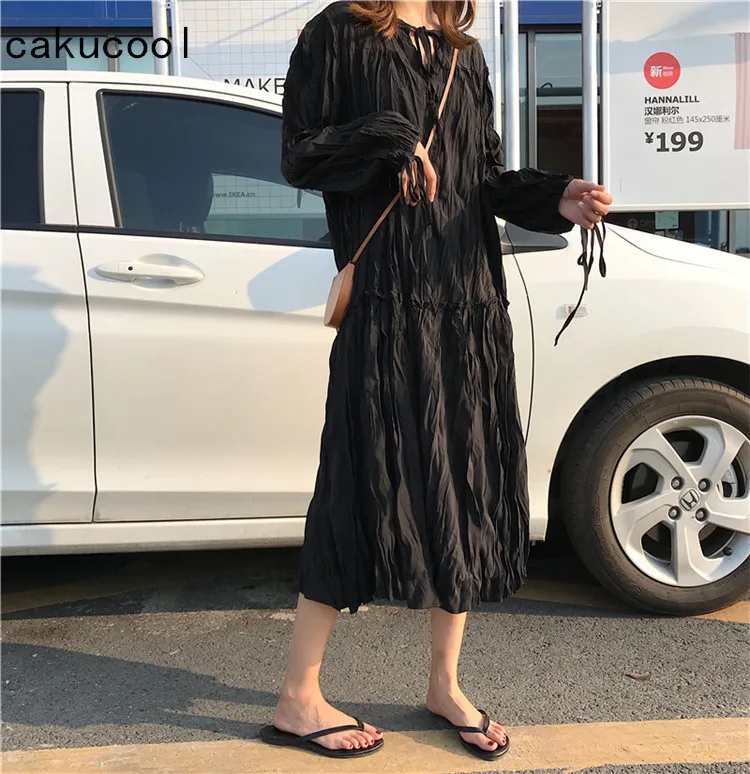 

Женское винтажное платье с длинным рукавом Cakucool, свободное плиссированное платье средней длины с круглым вырезом, однотонное белое черное ...