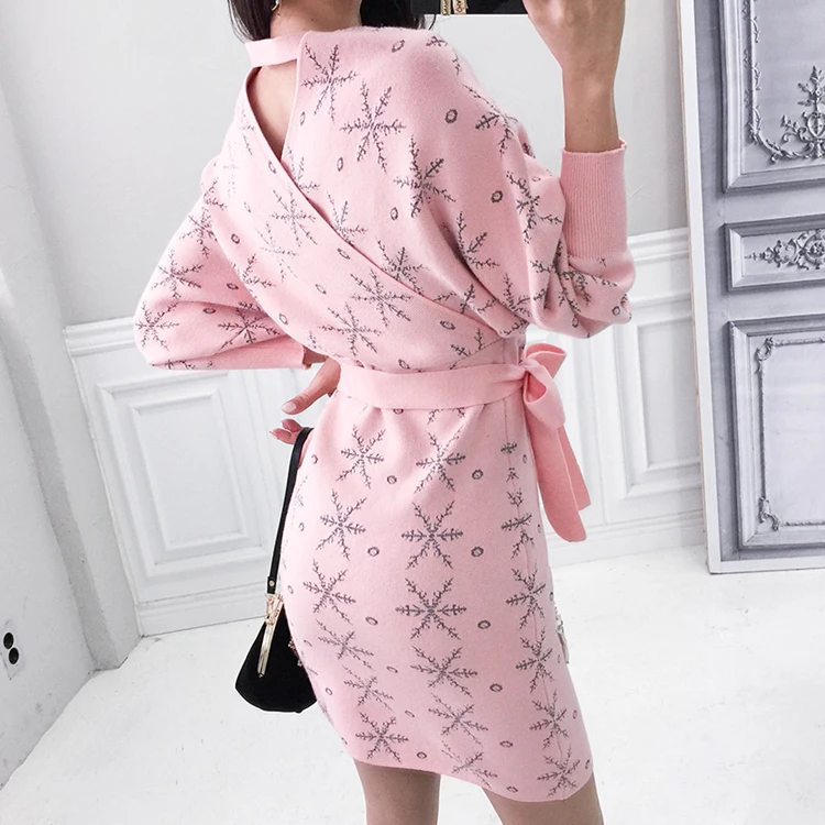 Зимнее женское трикотажное платье-карандаш с принтом снежинок Элегантное