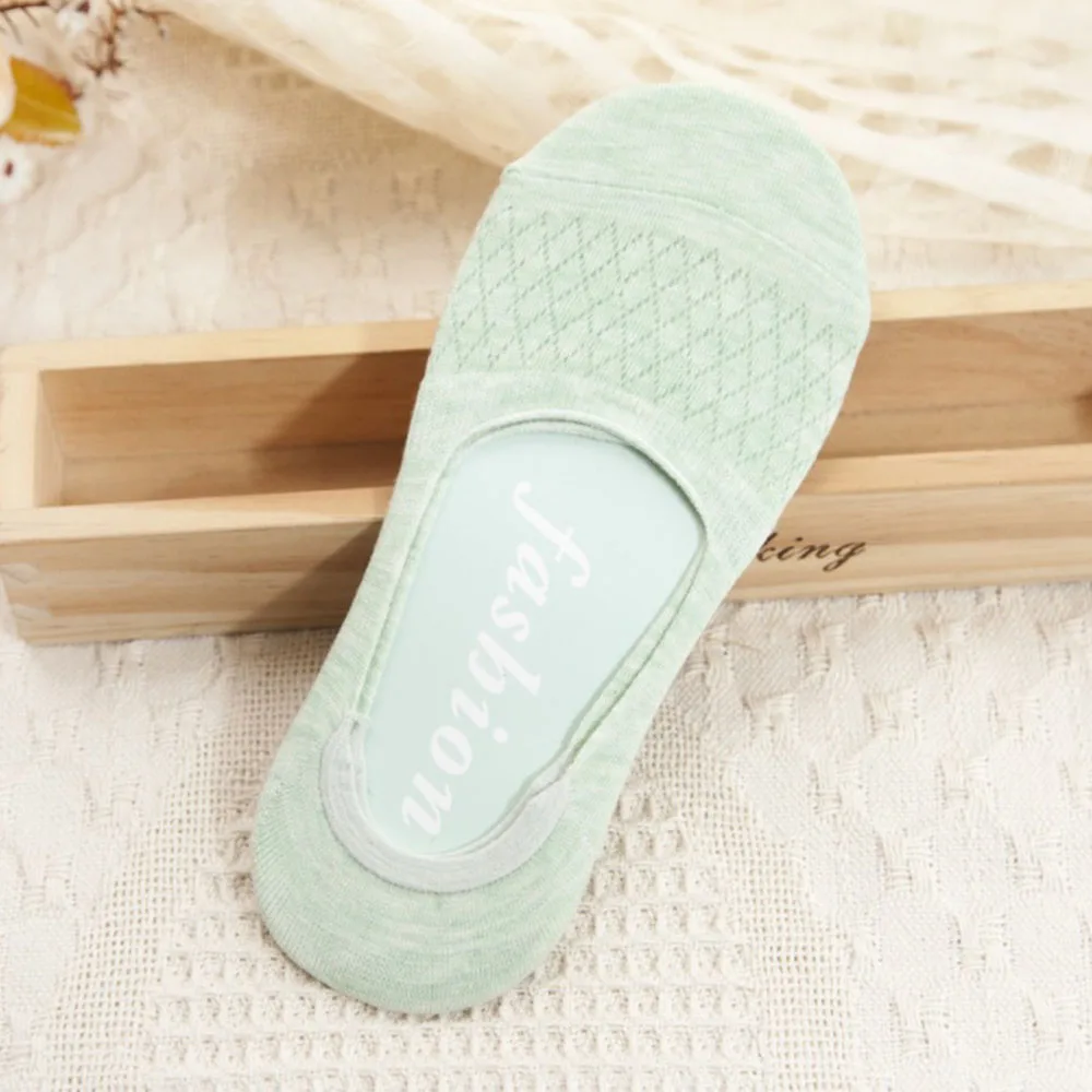 light green Summer Ladies Hollow Out Boat Socks Women Cotton Lace Antiskid Invisible Liner Socks Elastic Comfy Low Cut Short Socks - Цвет: light green