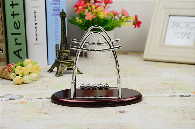 1 шт. Ньютон колыбель Баланс мяч Физика Наука Маятник овальная база стенд Арка