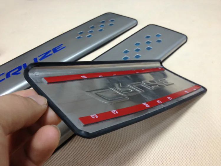 Синий и красный цвета Cruze Логотип Нержавеющая сталь Тонкий Дверь Накладка порога