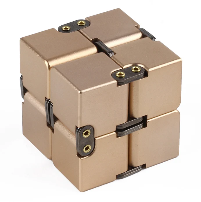 Бесконечный металлический антистресс бесконечный куб алюминиевая деформация