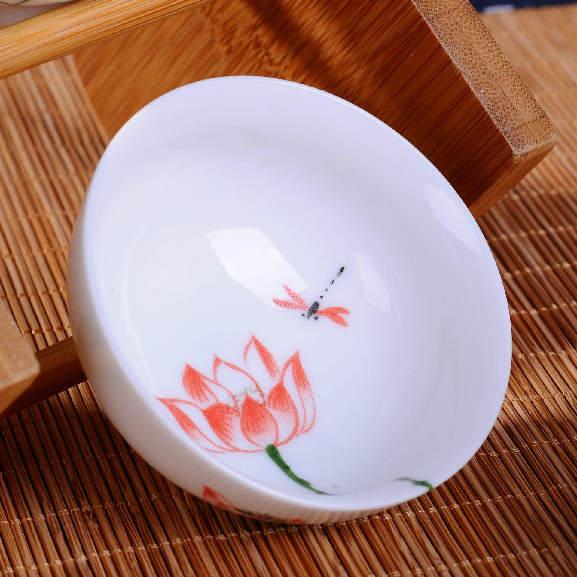 Новый год 1 шт 50 мл Высокое качество керамическая чашка чая бизнес подарок посуда