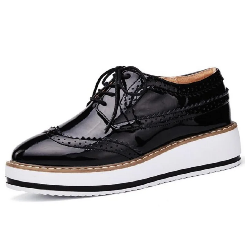 Брендовая женская обувь на платформе Цвет абрикосовый черный с перфорацией типа