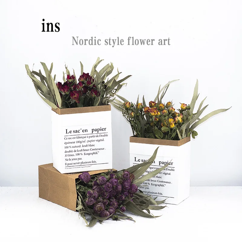 Скандинавском стиле розы сушеные букет с крафт бумаги поле домой украшение стола