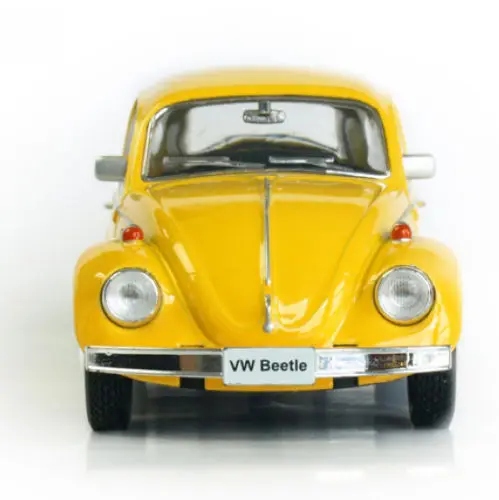 Модель автомобиля Volkswagen 1/32 литый под давлением желтая винтажная модель 1967 Beetle