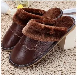 men brown 6 цветов; Новинка года; домашние тапочки из натуральной кожи; высококачественные женские и мужские тапочки; теплая Домашняя обувь из плюша для мужчин и женщин; Размеры 35-44 - Цвет: men brown