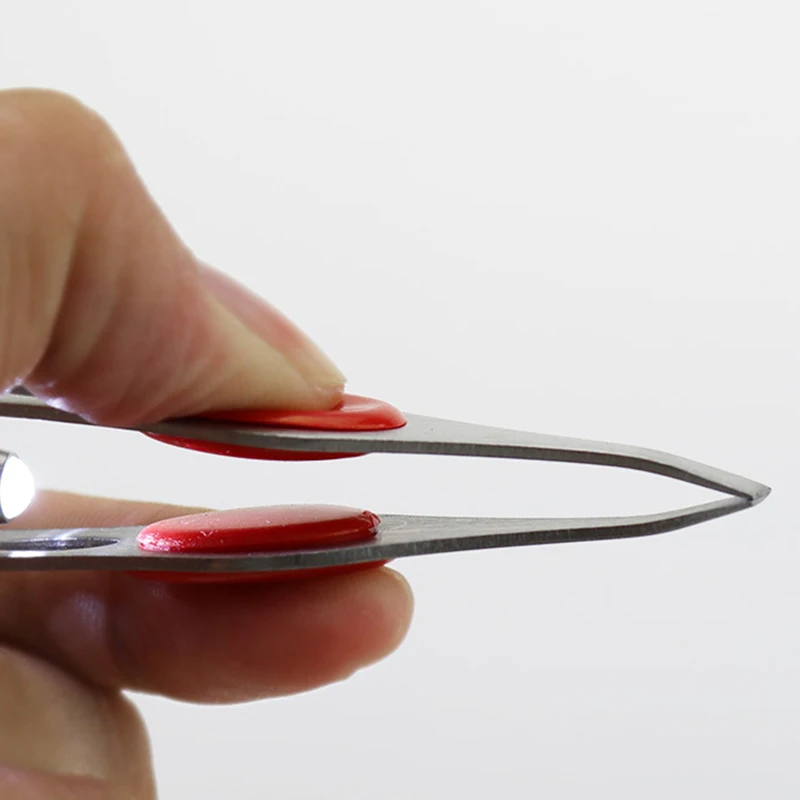 Пинцет для бровей из нержавеющей стали со светодиодной подсветкой пинцет