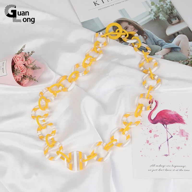 

GuanLong Vintage Resin Long Chains Fashion Necklaces for Women Geometric Acrylic Designer Necklace Girls Gift Jewelry Wholesale