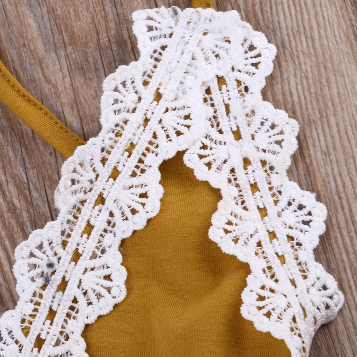 Летний детский кружевной комбинезон без рукавов с V-образным вырезом и открытой