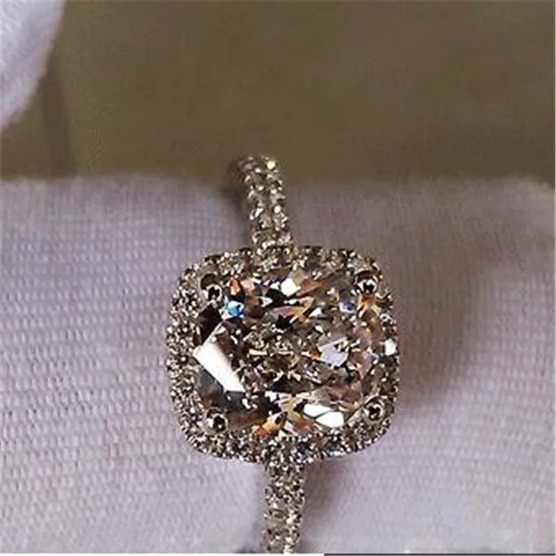 Роскошное кольцо 925 серебро подушки с 3ct AAAAA Сона Циркон cz Обручальные кольца для
